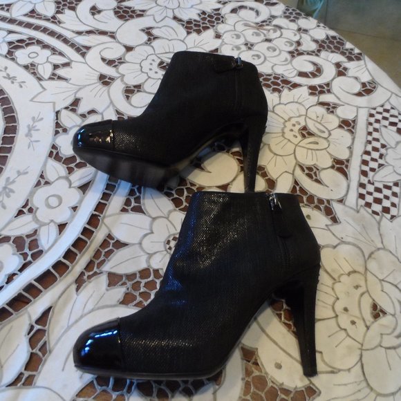 Chanel Black Metallic Canvas/Black Patent Leather Cap Toe Ankle Boots Size 38.5B - Picture 5 of 16